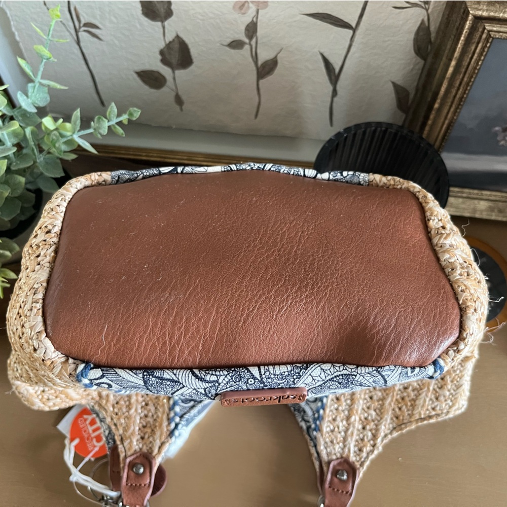 Sakroots “Vegan” Handbag - Picture 4 of 6